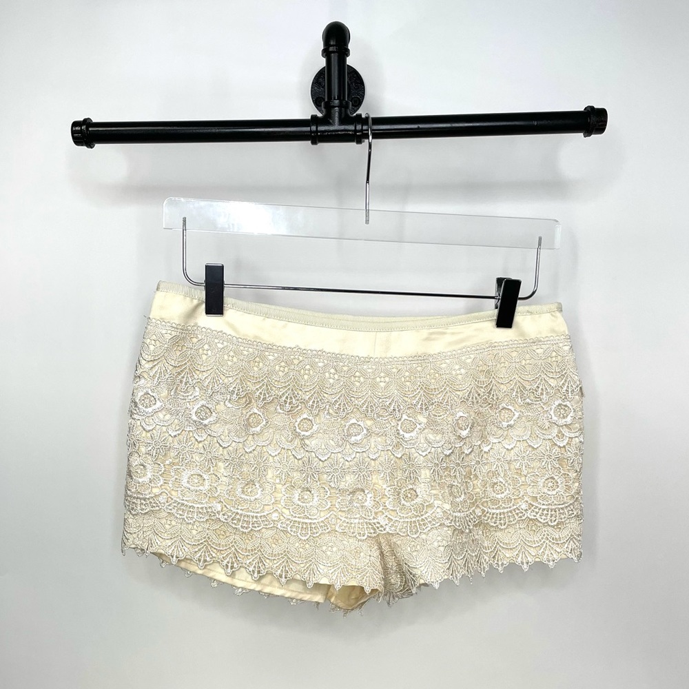 Sans Souci Ivory Lace Overlay Shorts Size Medium